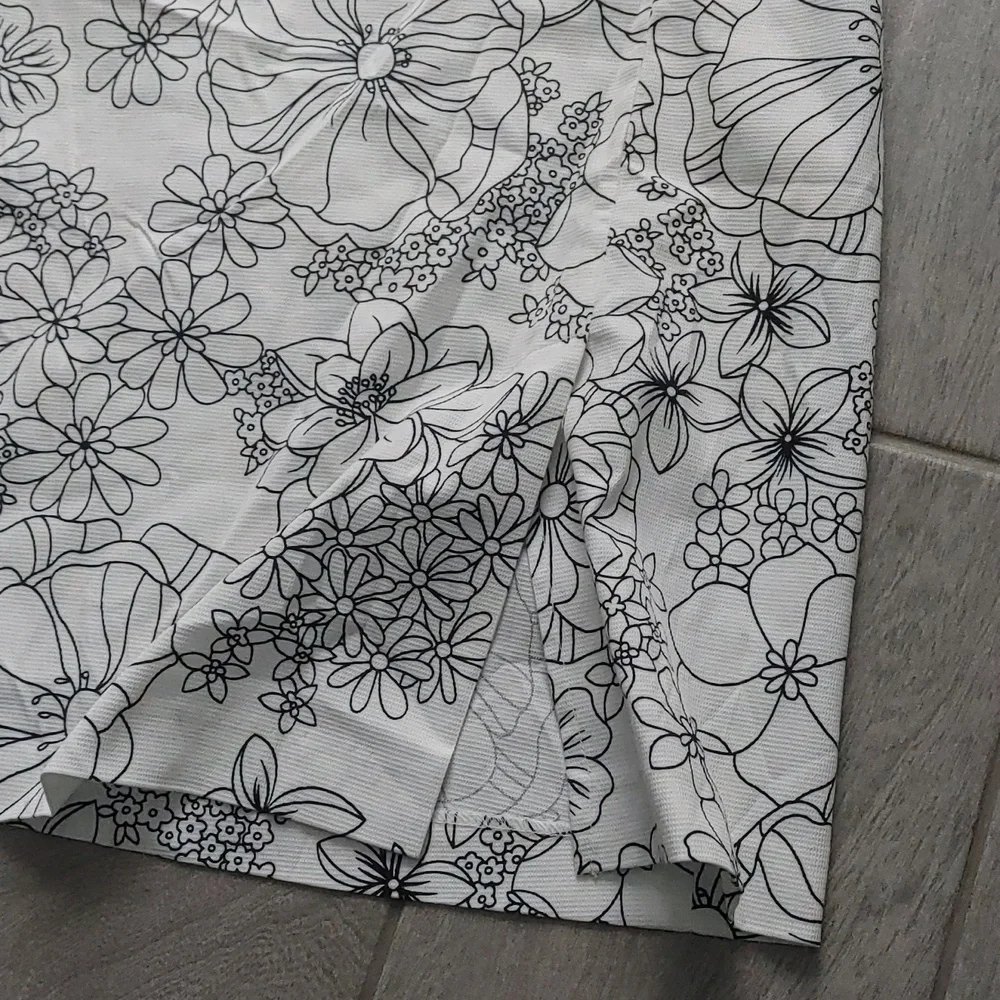 Women's Size 16 Versailles White Mini Skirt With Black Outlined Flowers Y2K - Picture 9 of 12
